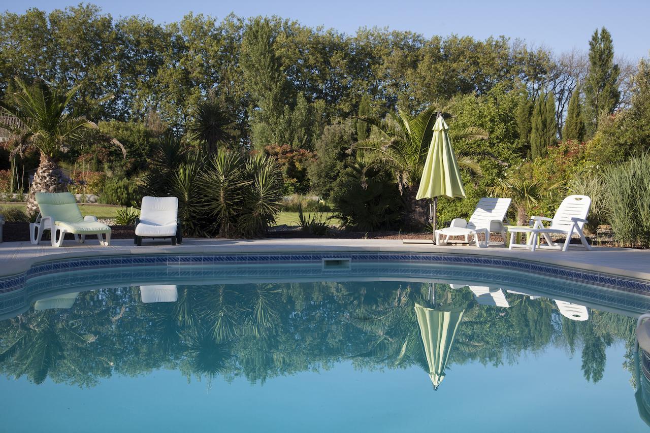 Bed and Breakfast Domaine Les Magasins Bram Экстерьер фото