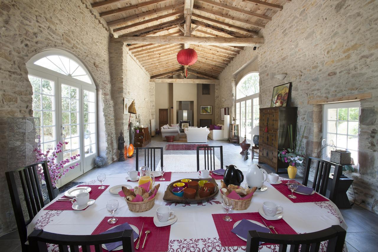 Bed and Breakfast Domaine Les Magasins Bram Экстерьер фото