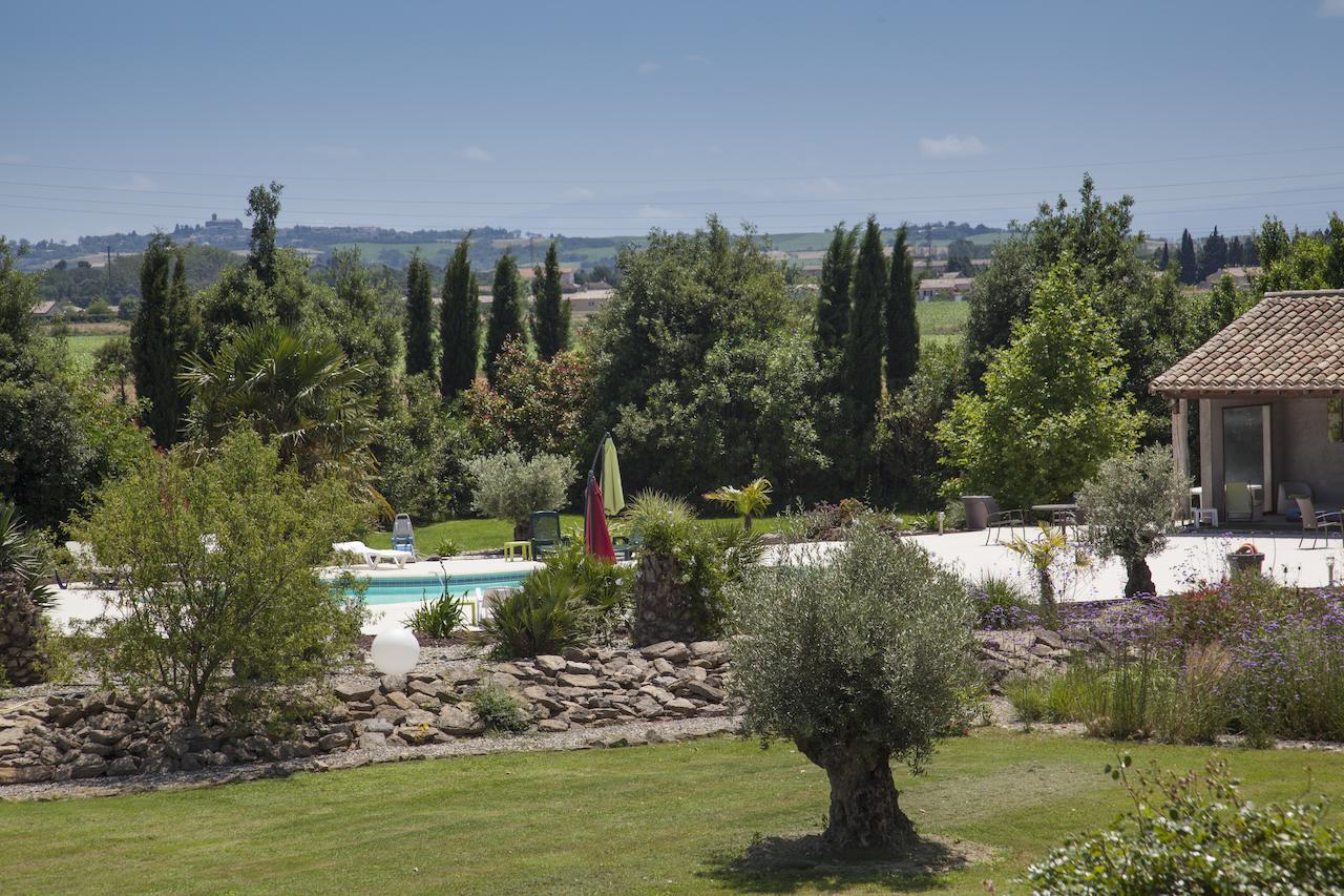 Bed and Breakfast Domaine Les Magasins Bram Экстерьер фото